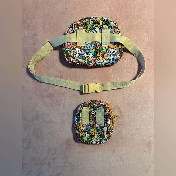 NWOT TOKIDOKI ~ Stay Groovy Convertible Belt Bag - Picture 4 of 8